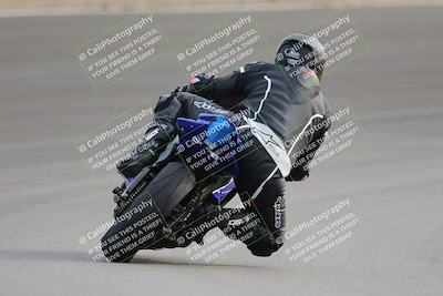 media/Dec-17-2022-SoCal Trackdays (Sat) [[224abd9271]]/Turn 10 Backside (120pm)/